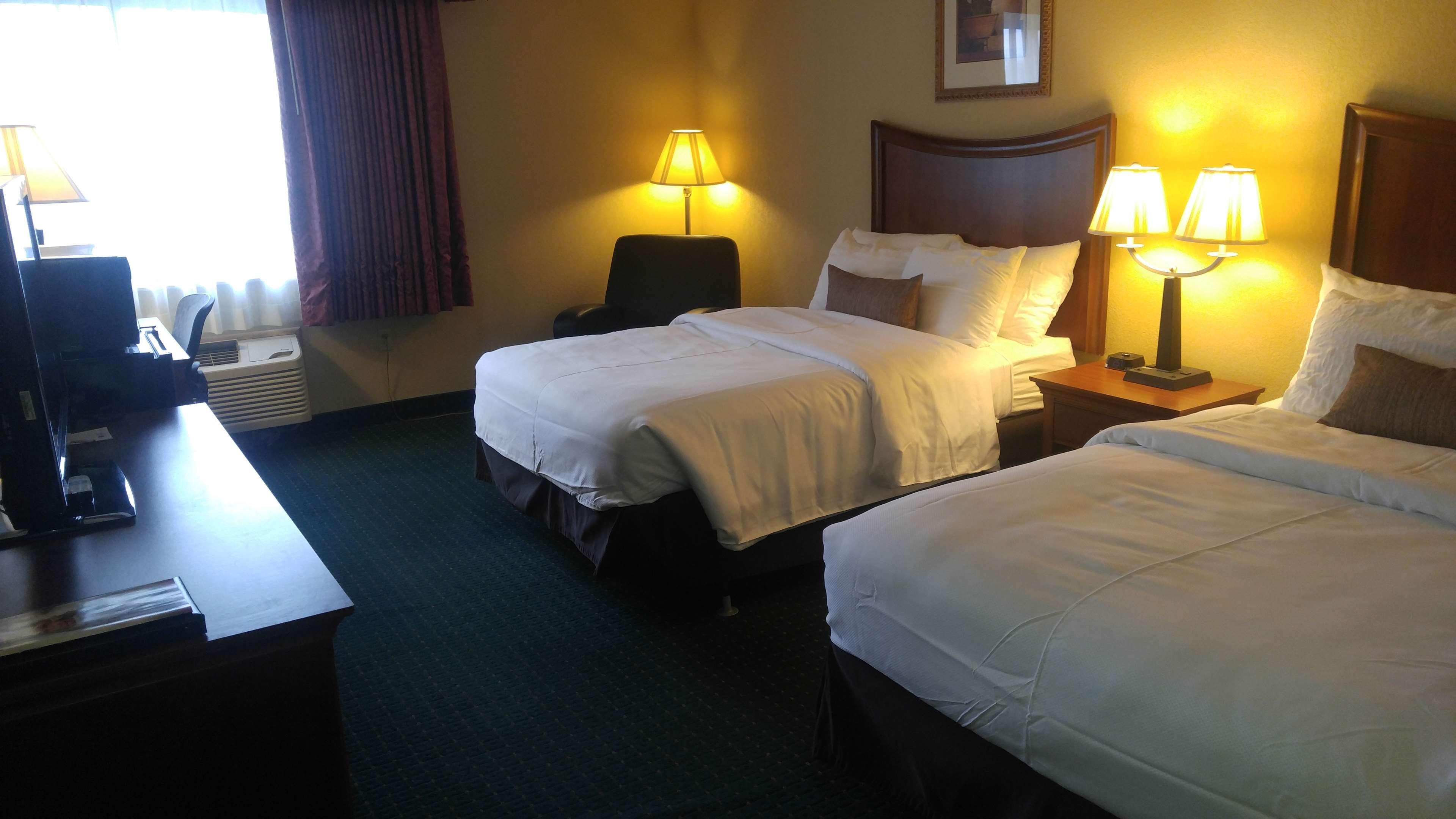 Best Western Plus Wooster Hotel & Conference Center Exterior photo